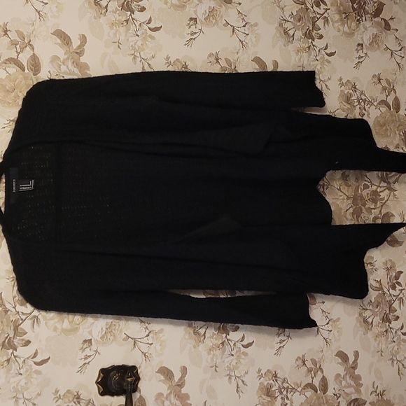 Forever 21 black sweater cardigan size M - Picture 1 of 3